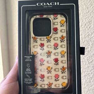 🪩HOST PICK💕 11/25 NEW COACH PHONE CASE